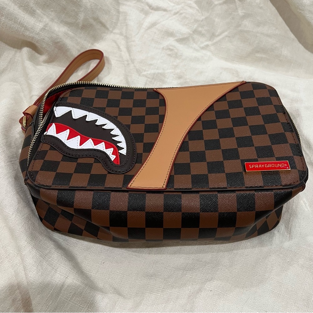 Sprayground
Men's Brown Sharks In Paris Toiletry Bag